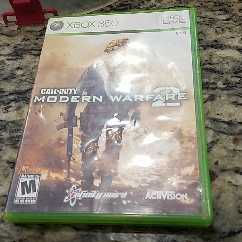 Xbox 360 call of duty modern warfare 2 game